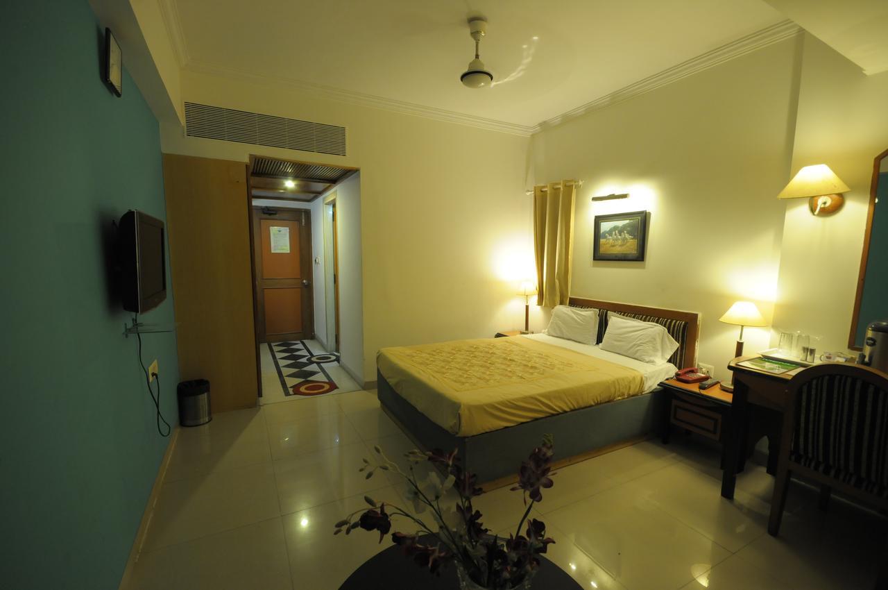 Hotel Grape City Nashik Exterior foto
