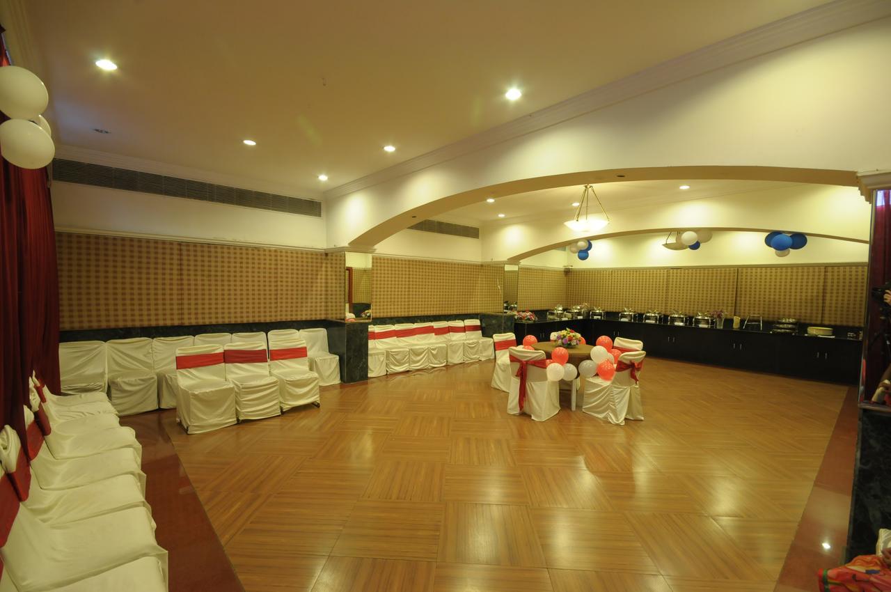 Hotel Grape City Nashik Exterior foto